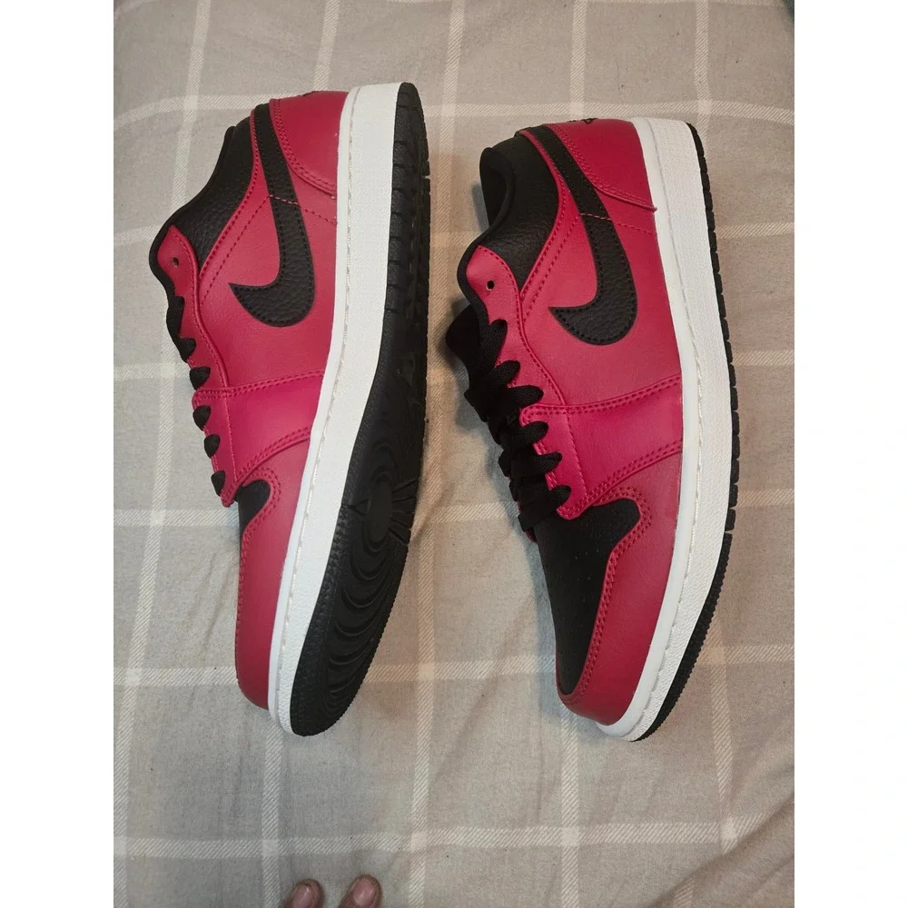 Nike Air Jordan 1 Low Reverse Bred Gym Red Black White 553558-606 Size 9.5 NIB - Picture 2 of 13